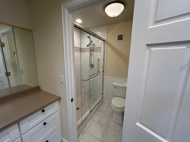 1 Oak Brook Club Drive #A105, Oak Brook, IL 60523