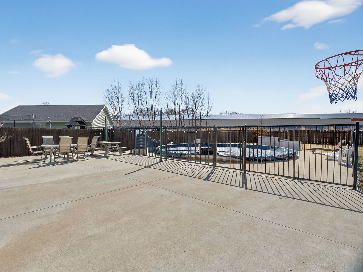 955 E 4th Street, Coal City, IL 60416