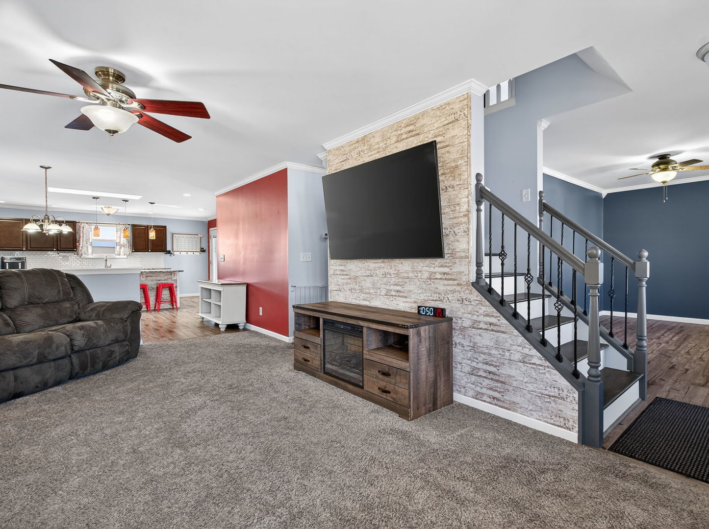 955 E 4th Street, Coal City, IL 60416