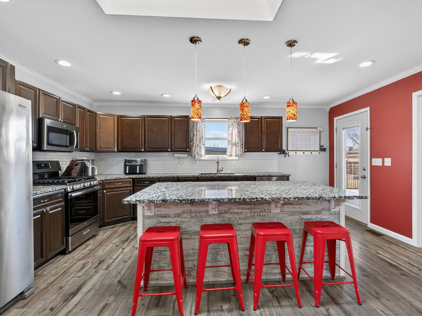 955 E 4th Street, Coal City, IL 60416