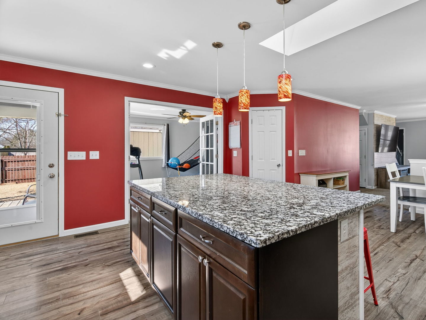 955 E 4th Street, Coal City, IL 60416