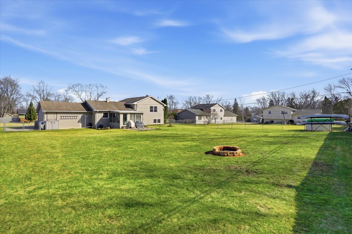 38546 N Pine Avenue, Beach Park, IL 60099