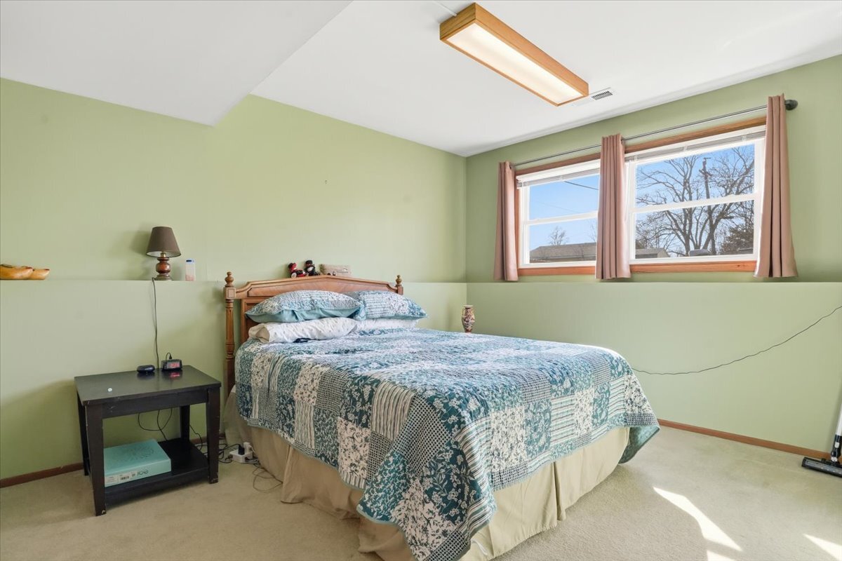 38546 N Pine Avenue, Beach Park, IL 60099