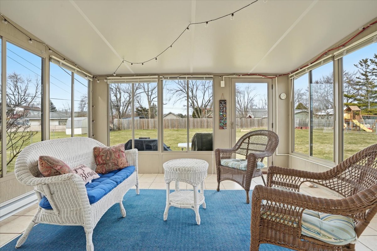 38546 N Pine Avenue, Beach Park, IL 60099