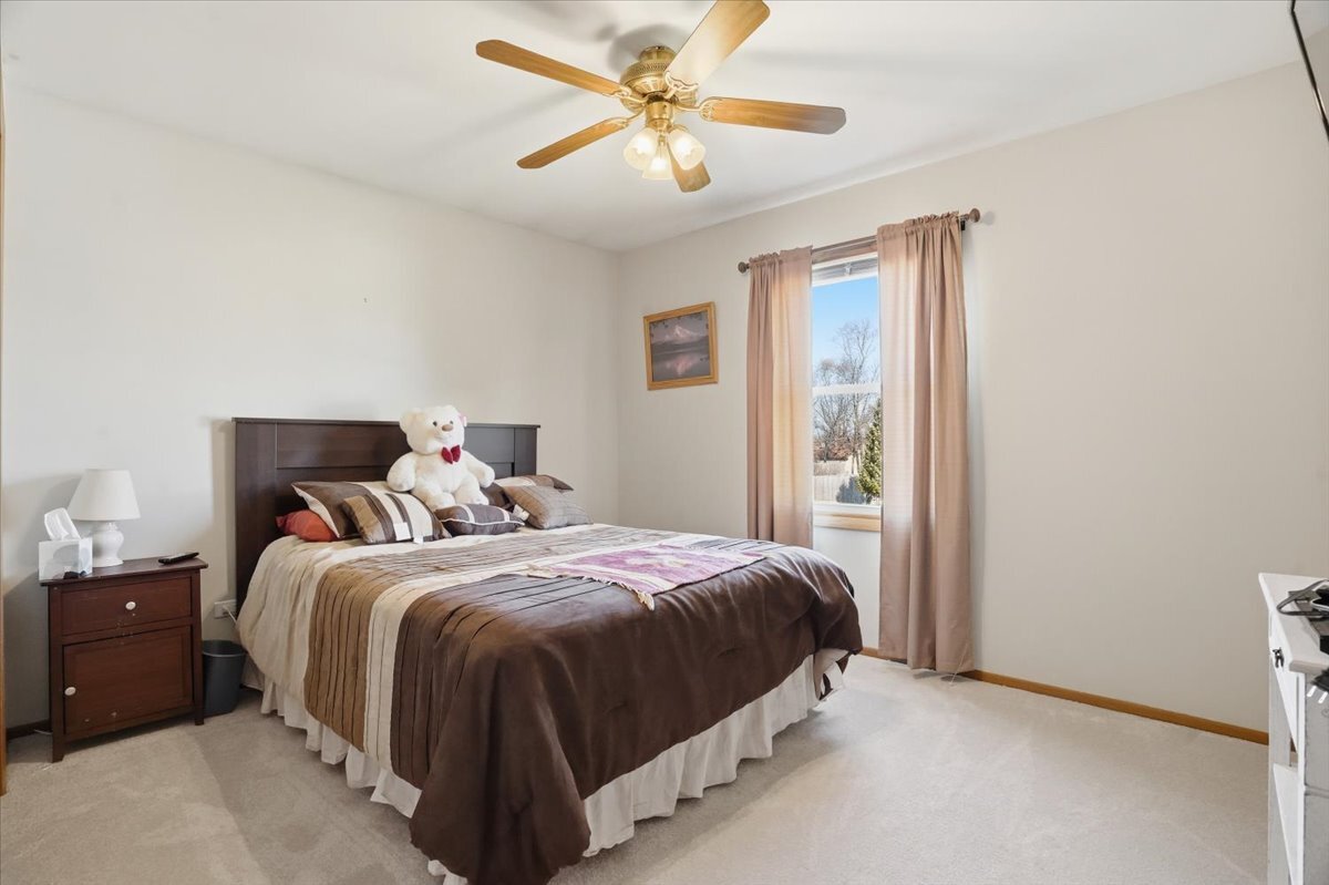 38546 N Pine Avenue, Beach Park, IL 60099