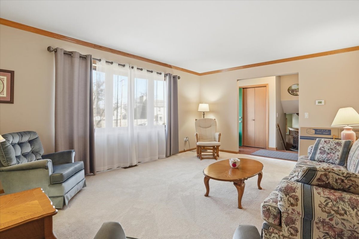 38546 N Pine Avenue, Beach Park, IL 60099