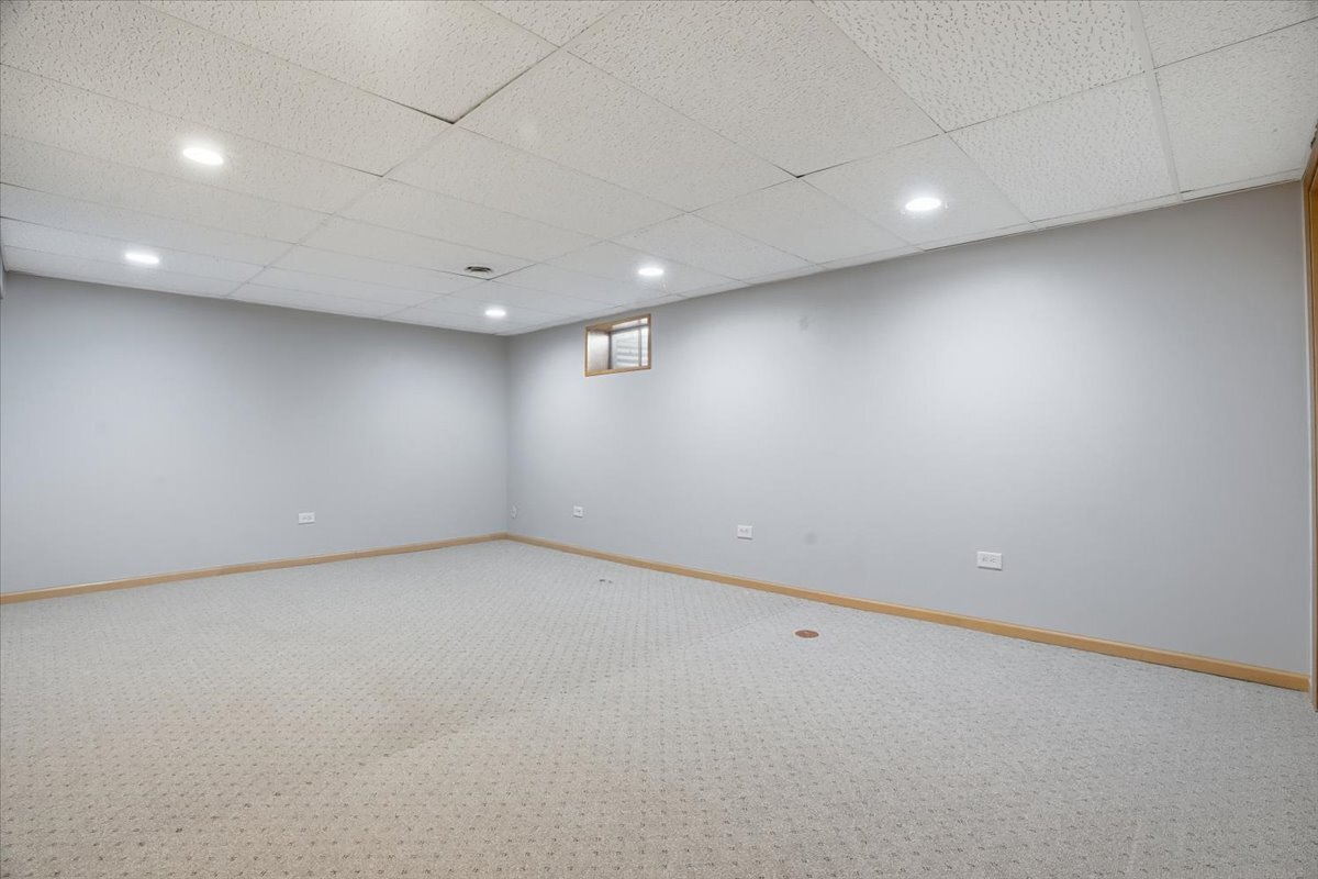 38546 N Pine Avenue, Beach Park, IL 60099