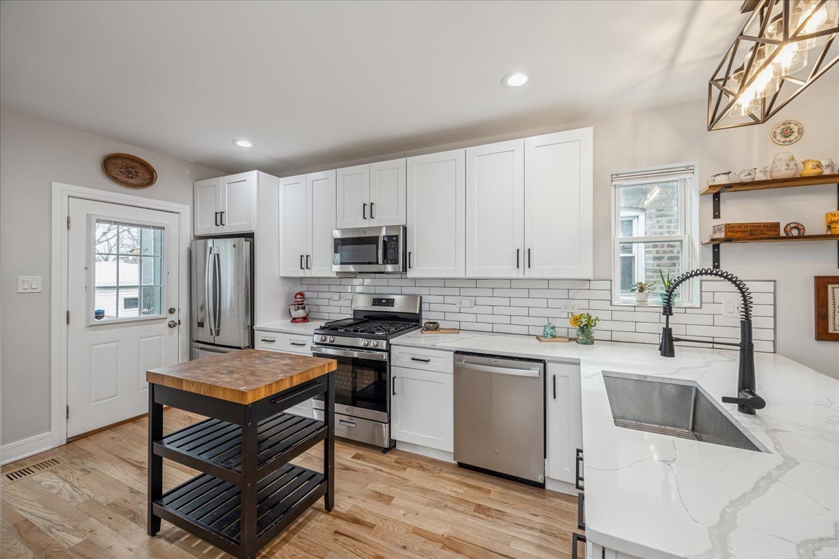 3533 Morton Avenue, Brookfield, IL 60513