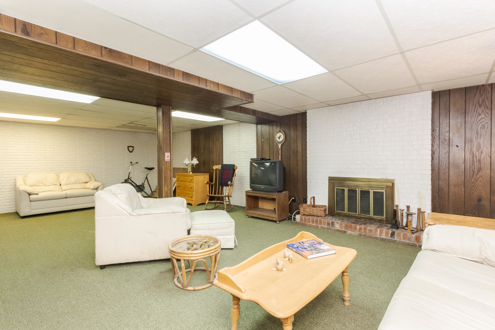 101 N Bellemont Road, Bloomington, IL 61701