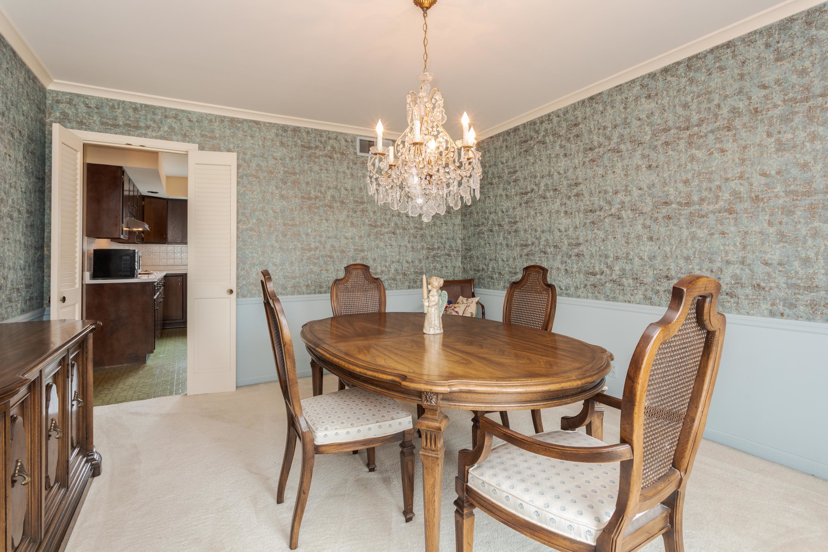 101 N Bellemont Road, Bloomington, IL 61701