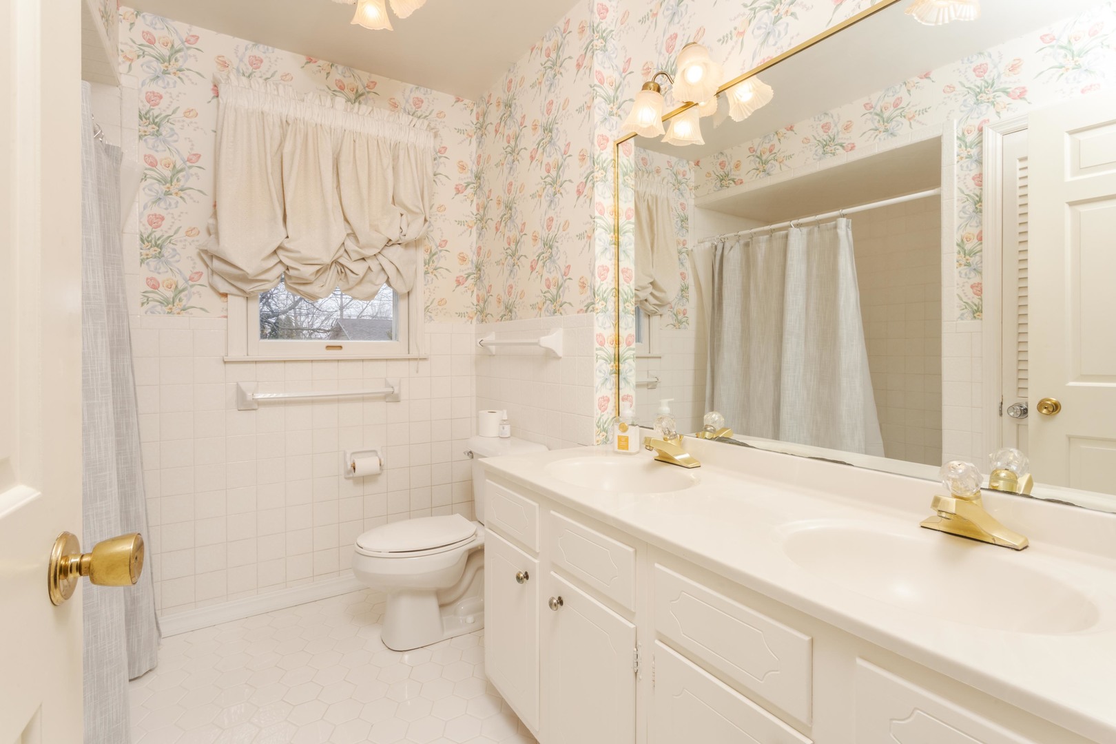 101 N Bellemont Road, Bloomington, IL 61701