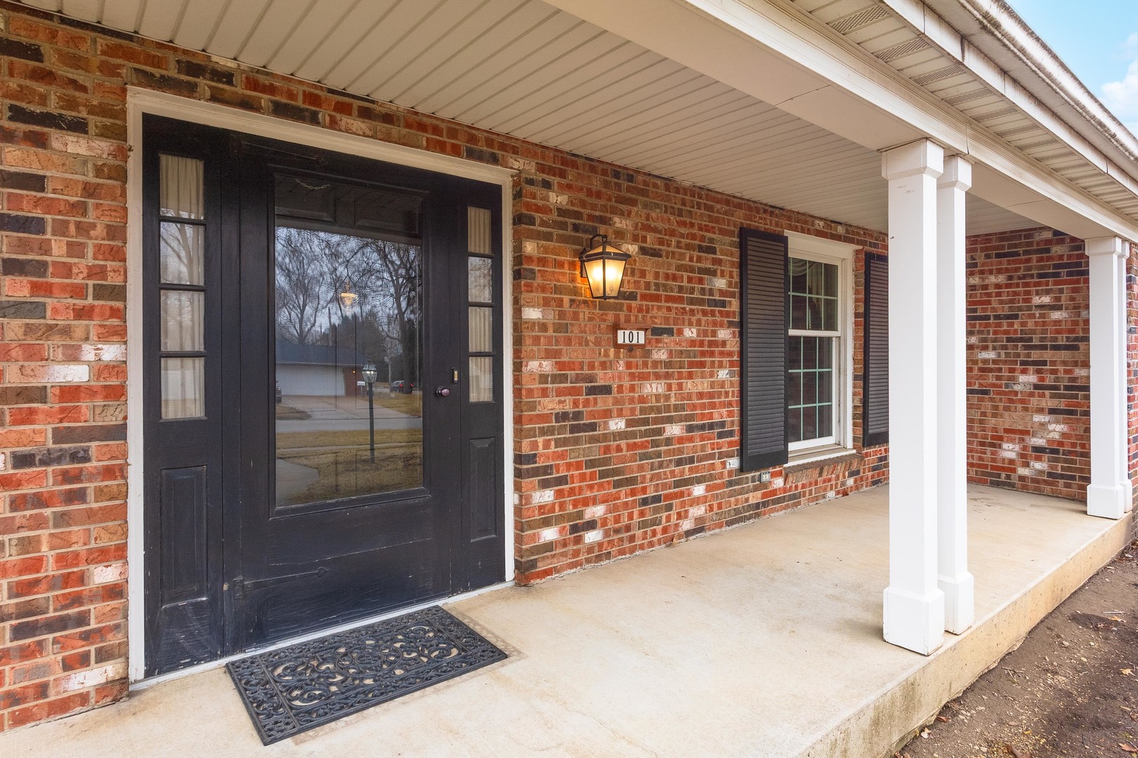 101 N Bellemont Road, Bloomington, IL 61701