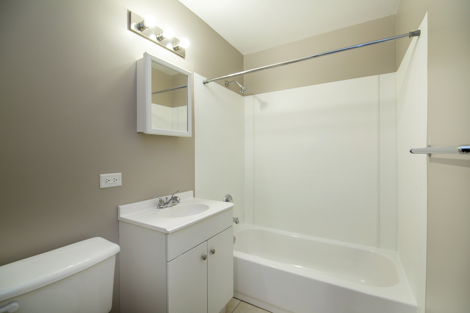 310 Nassau Street, Park Forest, IL 60466