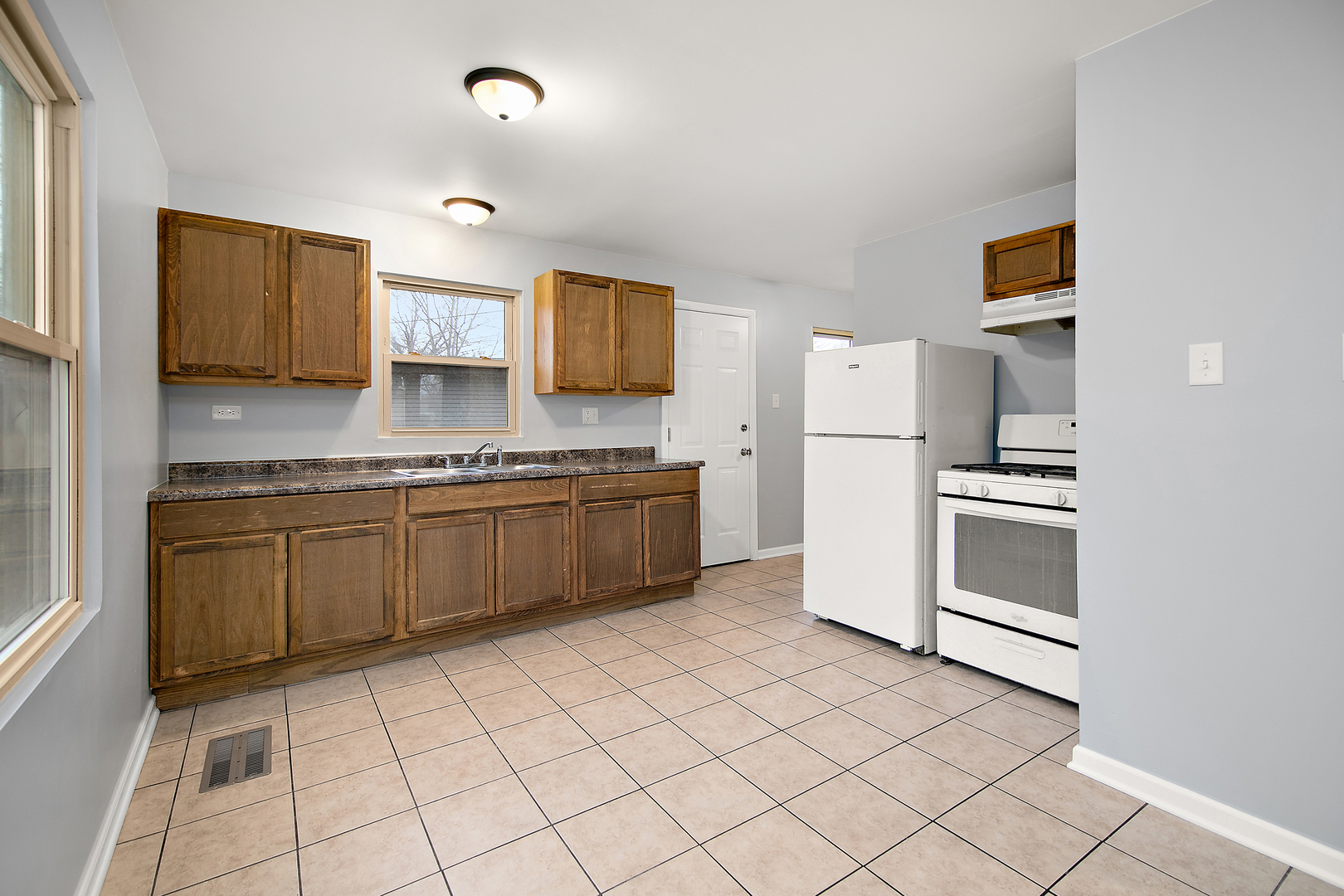 310 Nassau Street, Park Forest, IL 60466