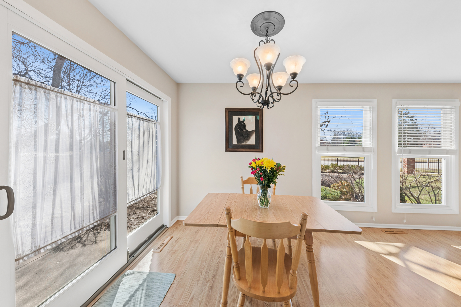 120 W Golf Road #A, Libertyville, IL 60048