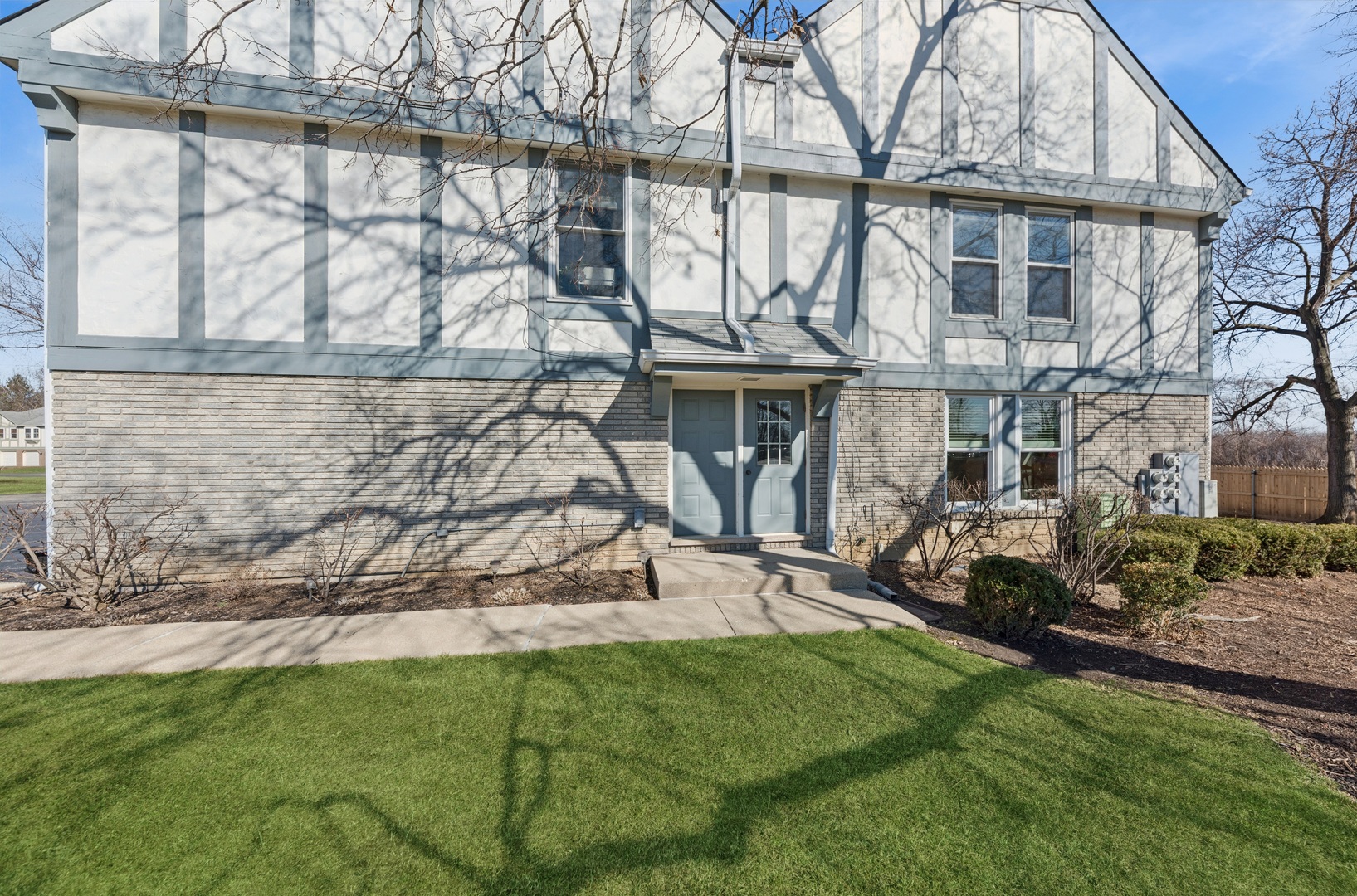120 W Golf Road #A, Libertyville, IL 60048