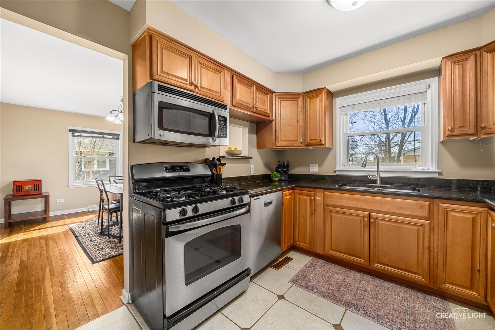 540 N Rosedale Avenue, Aurora, IL 60506