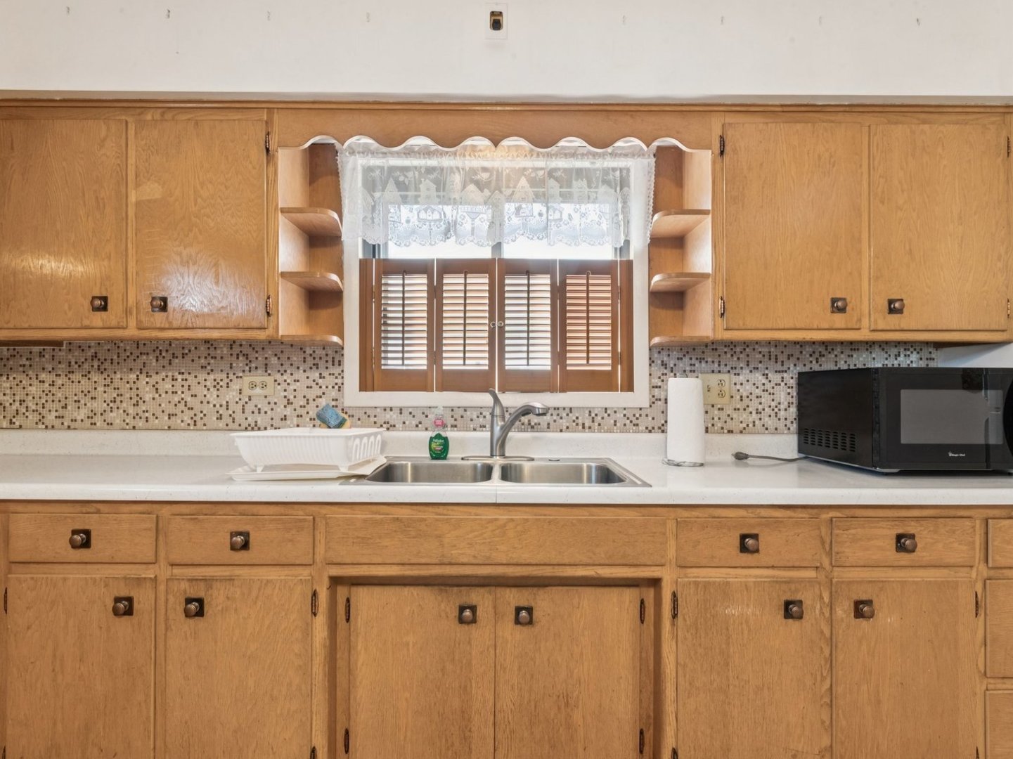 2956 Rhodes Avenue, Melrose Park, IL 60164