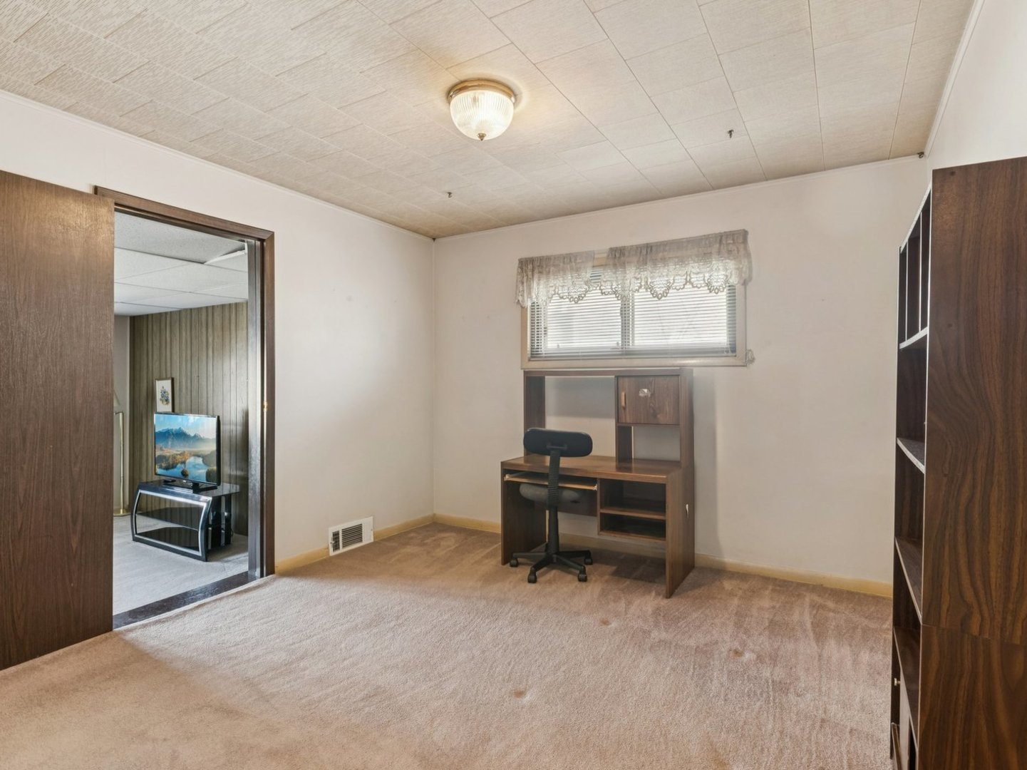 2956 Rhodes Avenue, Melrose Park, IL 60164