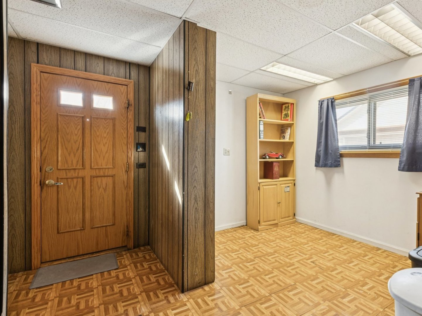 2956 Rhodes Avenue, Melrose Park, IL 60164