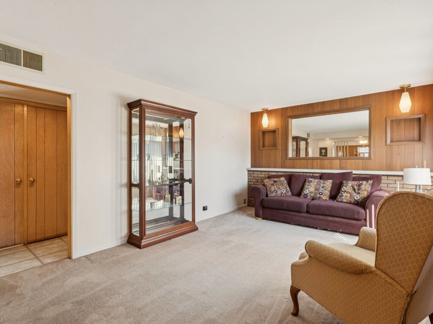 2956 Rhodes Avenue, Melrose Park, IL 60164