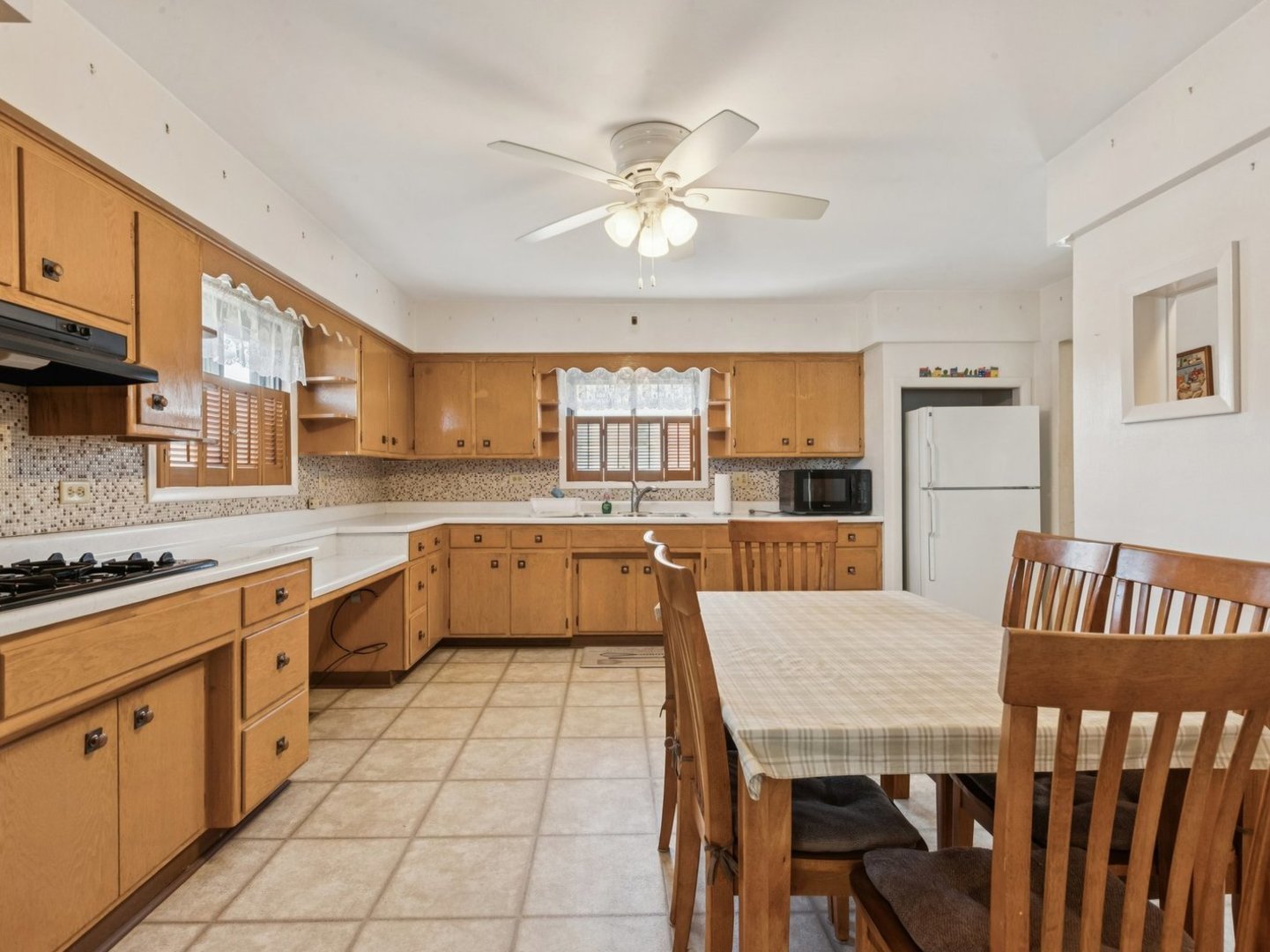 2956 Rhodes Avenue, Melrose Park, IL 60164