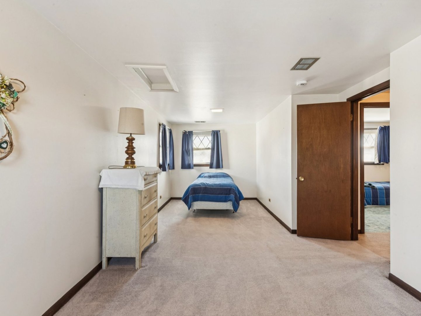 2956 Rhodes Avenue, Melrose Park, IL 60164