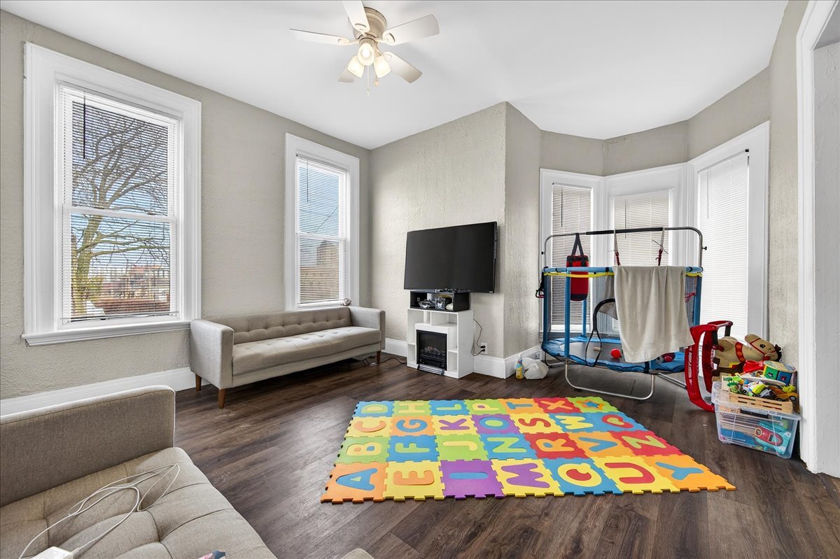 314 W Wood Street, Bloomington, IL 61701