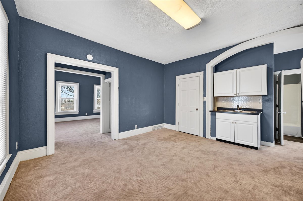 314 W Wood Street, Bloomington, IL 61701