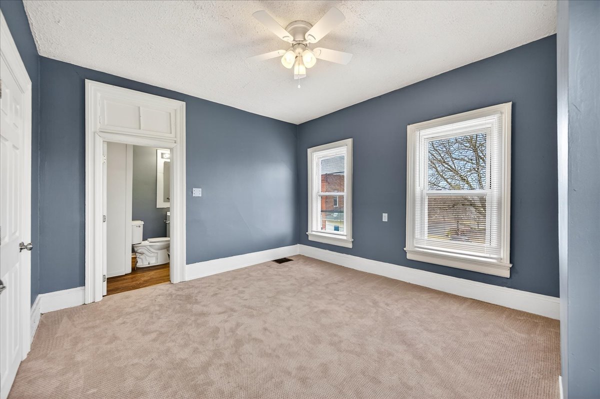 314 W Wood Street, Bloomington, IL 61701