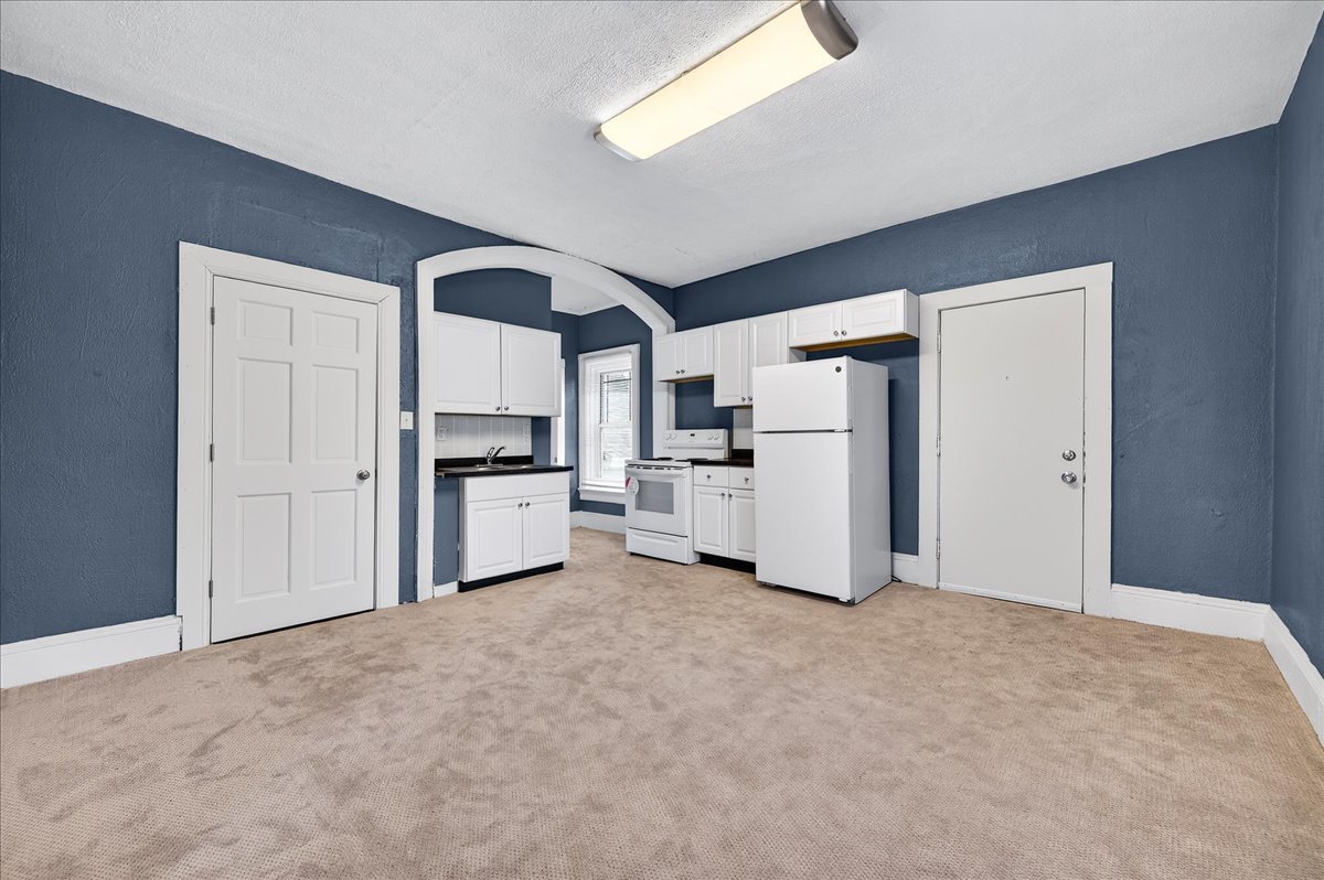 314 W Wood Street, Bloomington, IL 61701