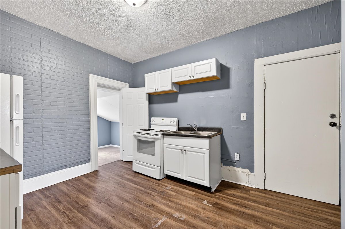 314 W Wood Street, Bloomington, IL 61701