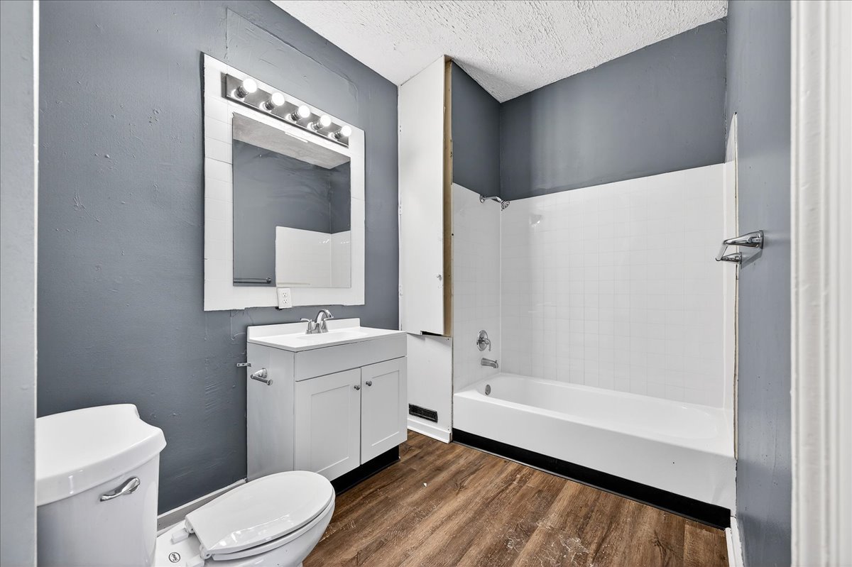 314 W Wood Street, Bloomington, IL 61701