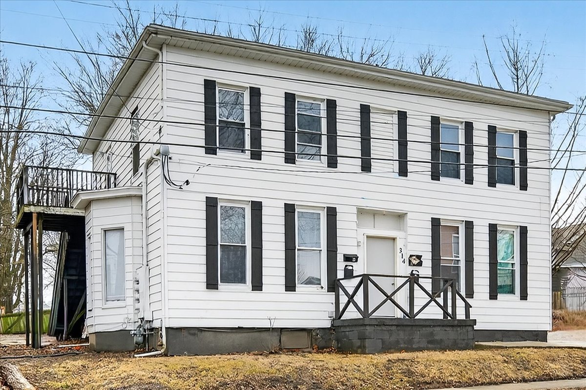 314 W Wood Street, Bloomington, IL 61701