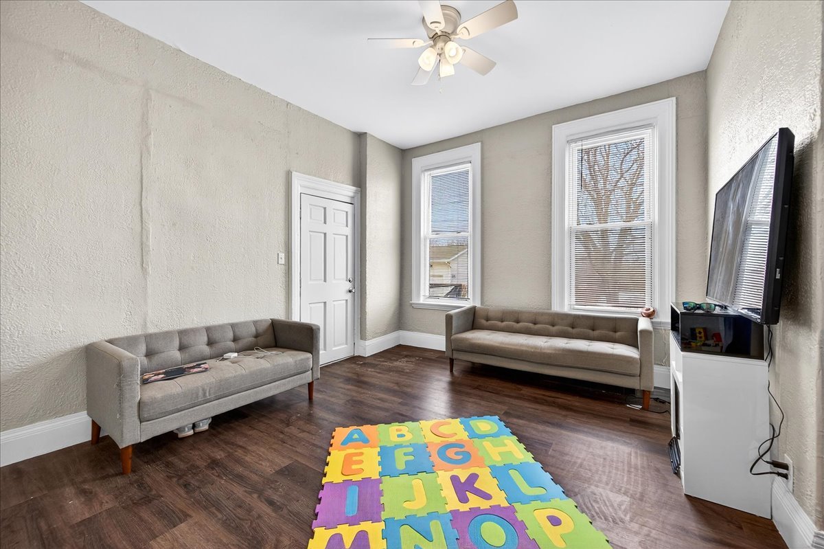 314 W Wood Street, Bloomington, IL 61701