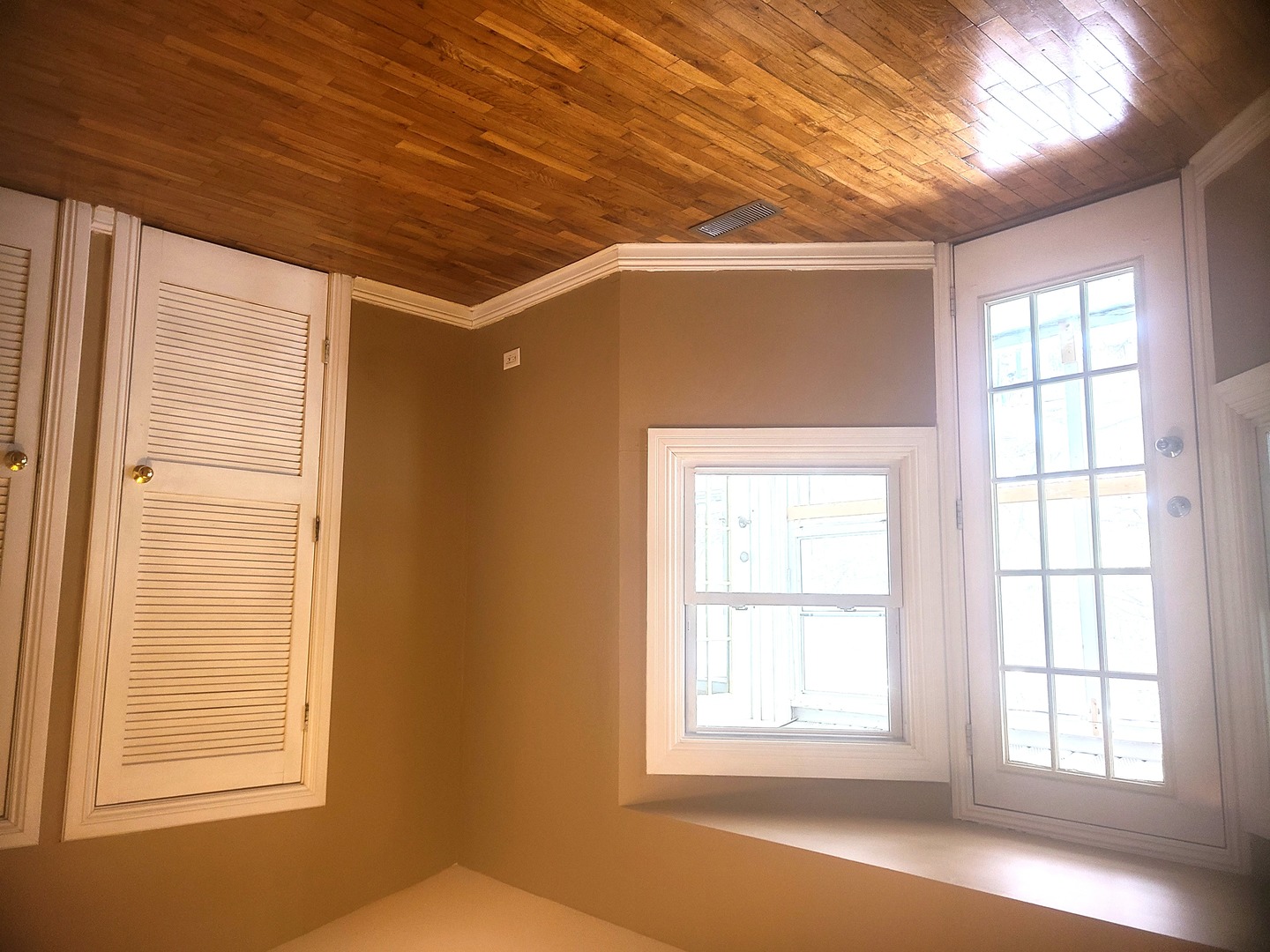 630 Whitney Avenue, Winthrop Harbor, IL 60096