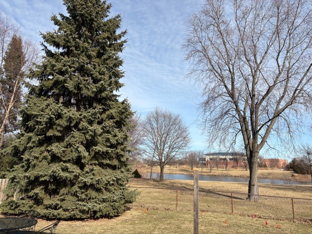 961 Dearborn Circle, Carol Stream, IL 60188