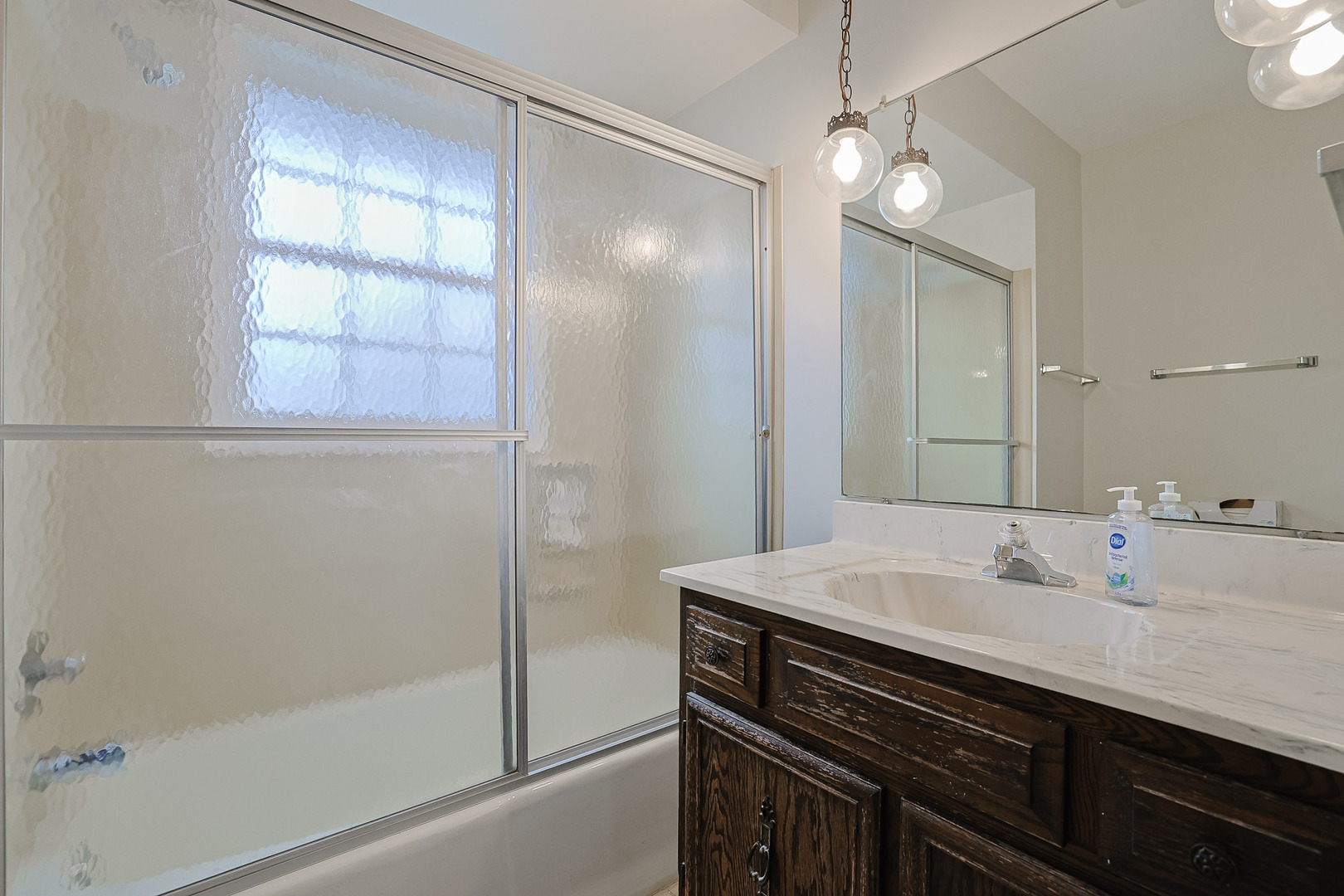 961 Dearborn Circle, Carol Stream, IL 60188