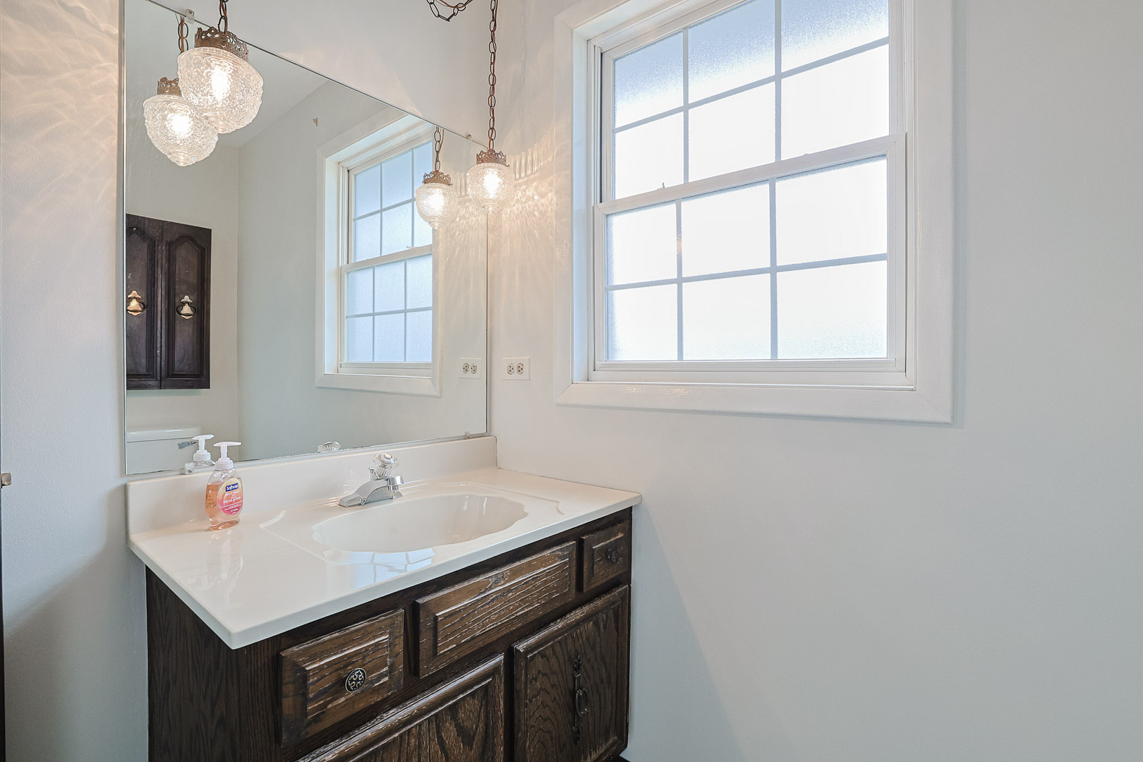 961 Dearborn Circle, Carol Stream, IL 60188