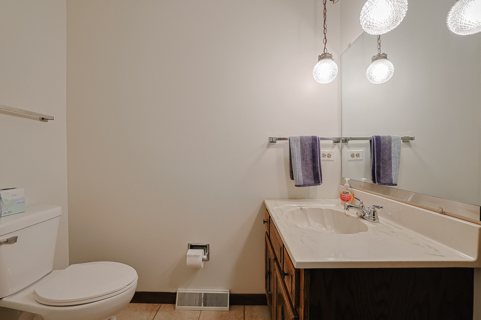 961 Dearborn Circle, Carol Stream, IL 60188