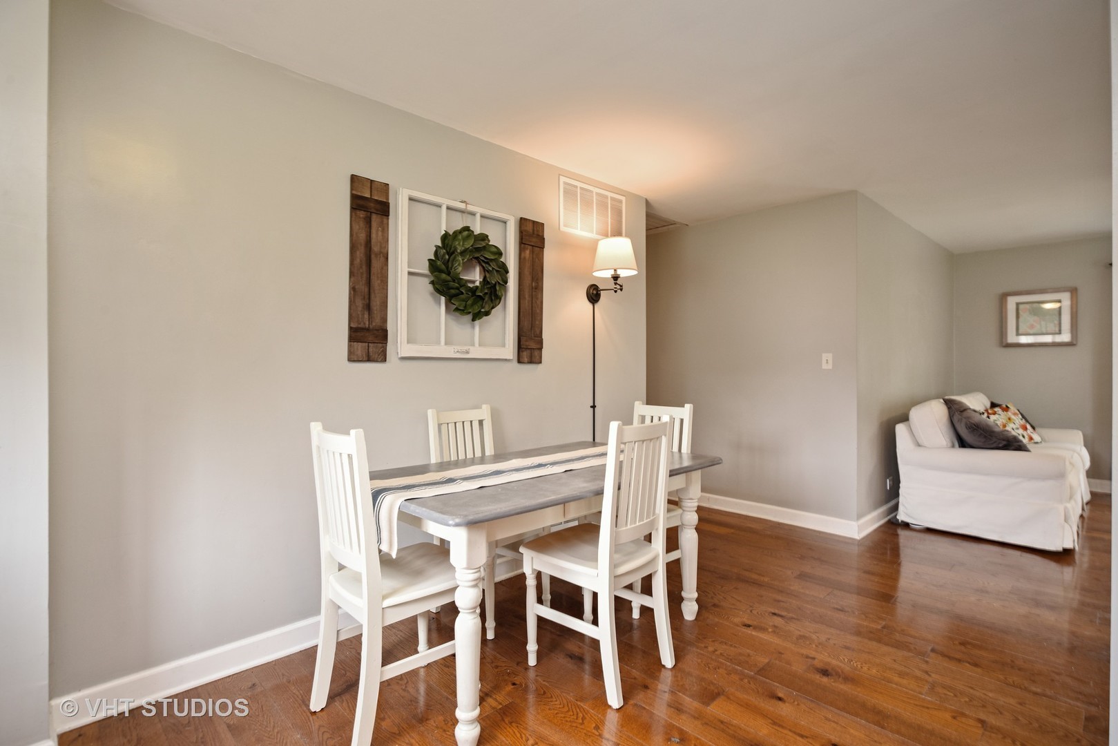 123 Woodland Road, Libertyville, IL 60048