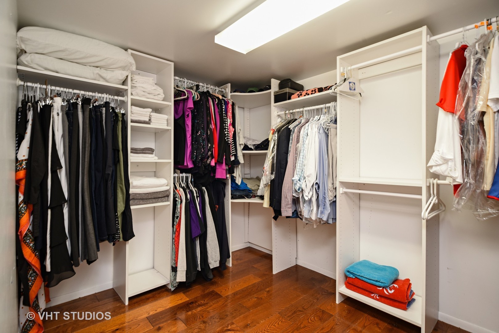 123 Woodland Road, Libertyville, IL 60048