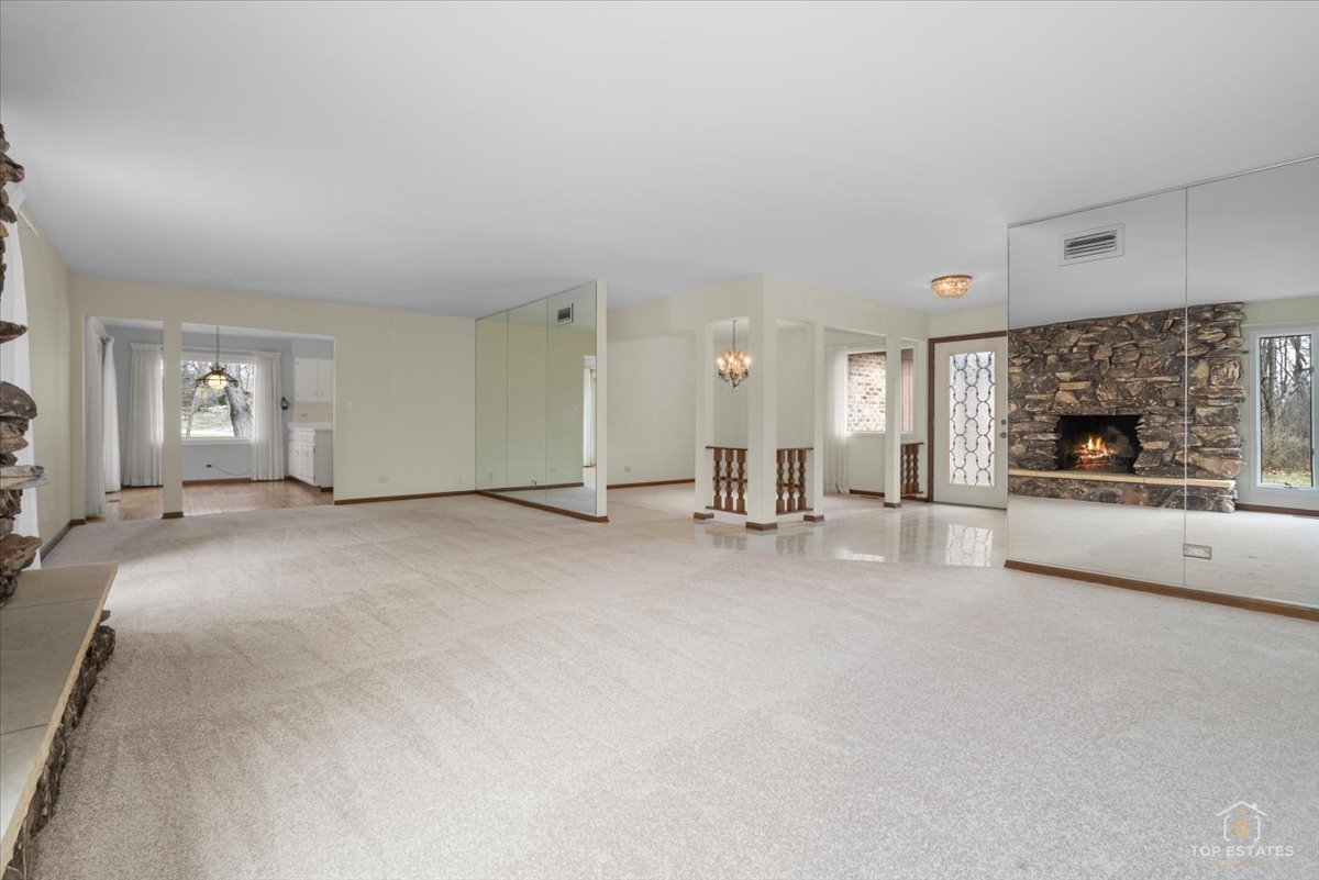 21805 W Hidden Valley Drive, Kildeer, IL 60047