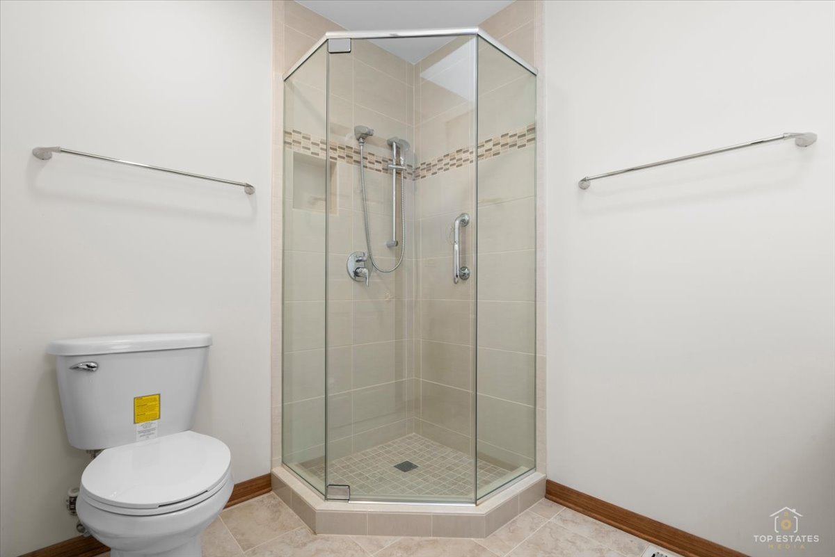 21805 W Hidden Valley Drive, Kildeer, IL 60047