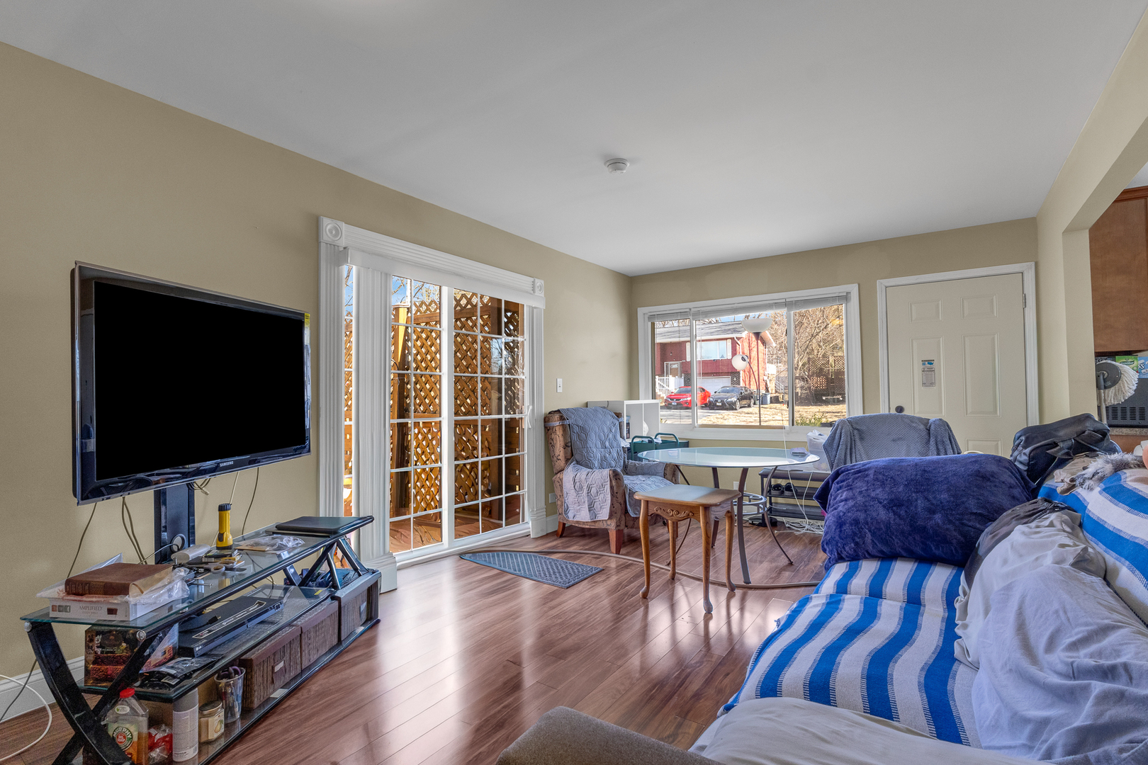 1501 Washington Street, Lake In The Hills, IL 60156