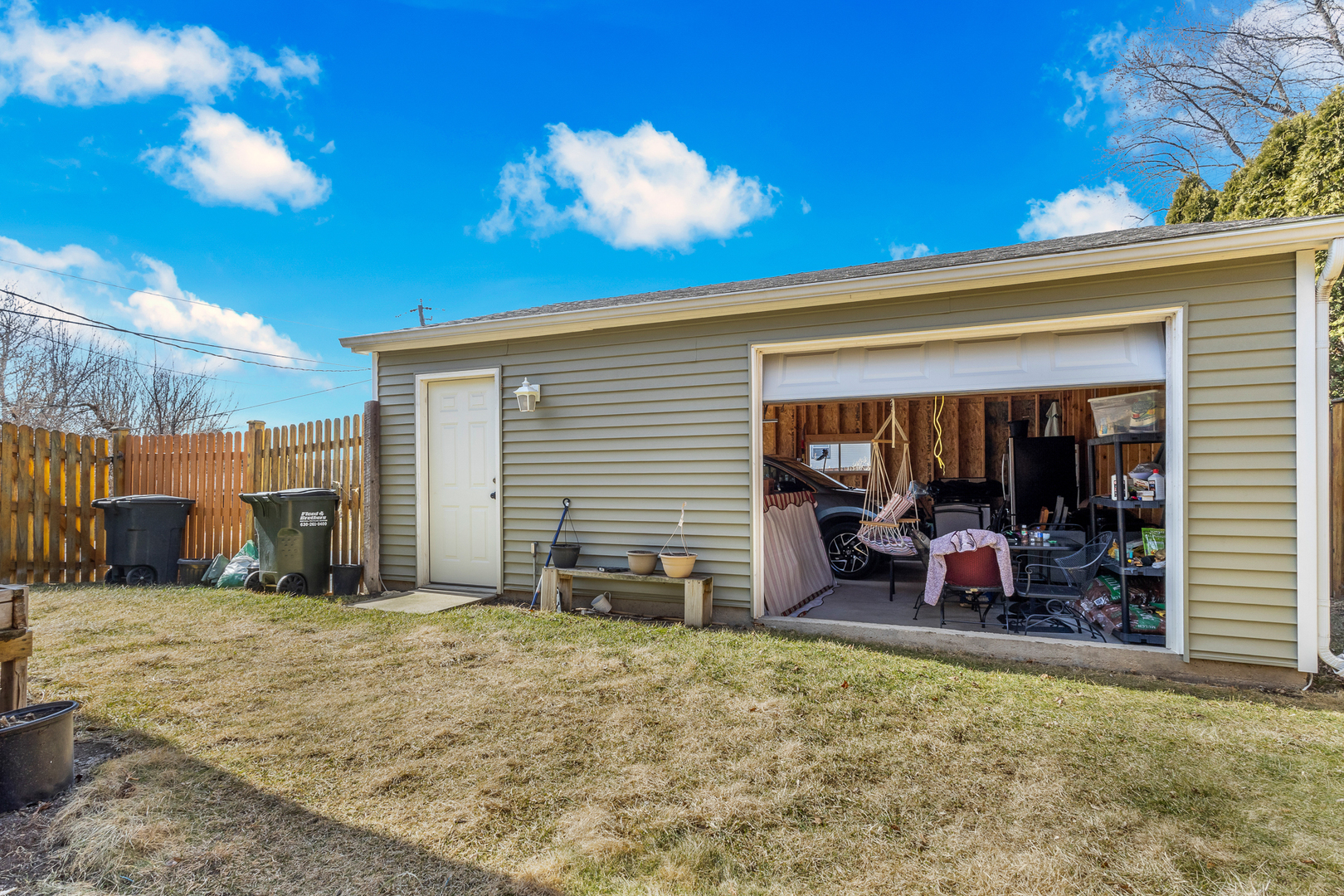 1501 Washington Street, Lake In The Hills, IL 60156