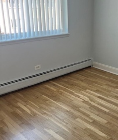 9240 Seymour Ave Road #2E, Schiller Park, IL 60176