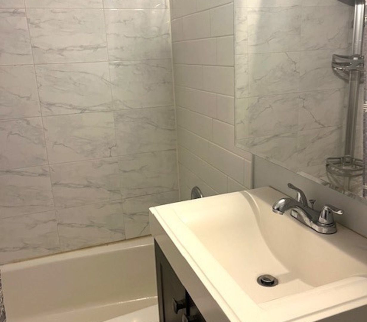 9240 Seymour Ave Road #2E, Schiller Park, IL 60176