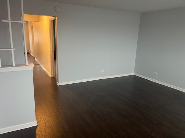 9240 Seymour Ave Road #2E, Schiller Park, IL 60176