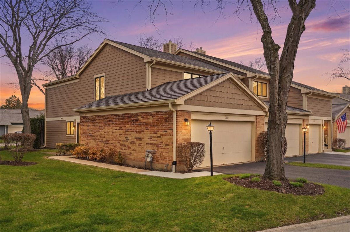 1308 Downs Parkway, Libertyville, IL 60048